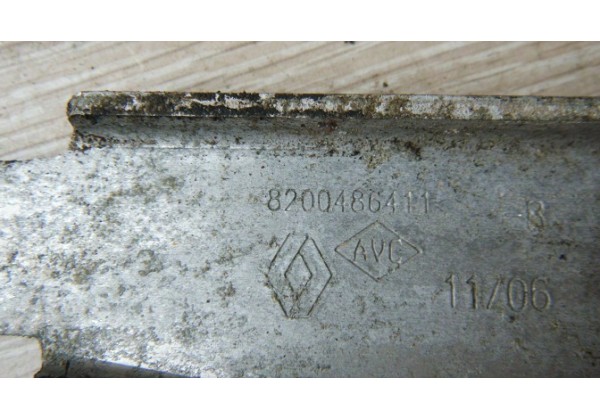 Кронштейн радіатора лівий Renault Logan, Sandero 1,5 dci, 6001548729, 8200486411